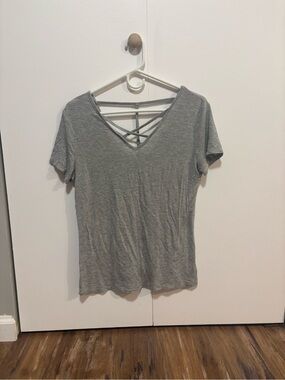 SO Crisscross V-Neck Short Sleeve Tee - Gray